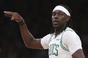 拓记:新赛季霍勒迪绝对会是首发后卫 不过他的风格或许会转变 拓记:新赛季霍勒迪绝对会是首发后卫 不过他的风格或许会转变