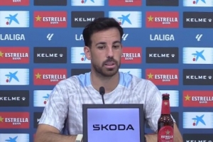 西班牙人球员:我们非常尊重我们的球迷,因此反对联赛在海外进行 西班牙人球员:我们非常尊重我们的球迷,因此反对联赛在海外进行