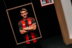 堂安律:长谷部诚是自己向往的球员 加盟前格策曾多次发出邀请 堂安律:长谷部诚是自己向往的球员 加盟前格策曾多次发出邀请