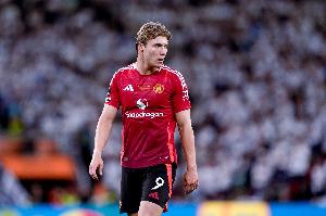 米体:霍伊伦留在曼联想法动摇,其父亲向米兰表示会认真考虑加盟 米体:霍伊伦留在曼联想法动摇,其父亲向米兰表示会认真考虑加盟