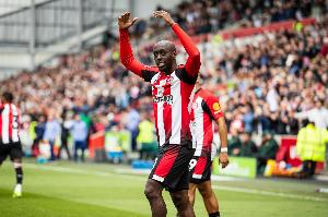 罗马诺:纽卡计划尽快推进维萨交易,球员周末不会为小蜜蜂出战 罗马诺:纽卡计划尽快推进维萨交易,球员周末不会为小蜜蜂出战