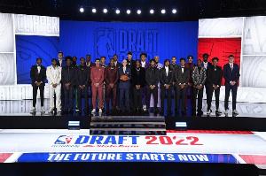 美媒重排22届选秀:老八状元 班凯罗榜眼 切特探花 布劳恩4 小贾5 美媒重排22届选秀:老八状元 班凯罗榜眼 切特探花 布劳恩4 小贾5