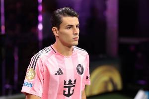 ESPN:小雷东多和卡伦德将离开迈阿密国际,前者加盟埃尔切 ESPN:小雷东多和卡伦德将离开迈阿密国际,前者加盟埃尔切