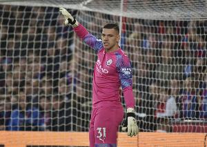 记者:加拉塔萨雷与曼城正式商谈埃德森转会,球员需申请离队 记者:加拉塔萨雷与曼城正式商谈埃德森转会,球员需申请离队