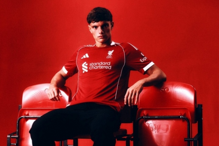 领跑全欧🤯利物浦官宣第7签莱奥尼,今夏投入已超3.3亿欧 领跑全欧🤯利物浦官宣第7签莱奥尼,今夏投入已超3.3亿欧