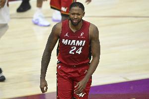 Shams:热火送出海史密斯及未来次轮签 换来篮网2026年次轮签 Shams:热火送出海史密斯及未来次轮签 换来篮网2026年次轮签