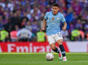 德天空:多特向曼城报价埃切维里,希望以租借+选择性买断引进 德天空:多特向曼城报价埃切维里,希望以租借+选择性买断引进