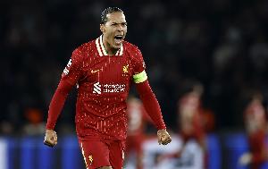 定海神针!范迪克今年英超争顶成功率72.55%,争顶75+球员中最高 定海神针!范迪克今年英超争顶成功率72.55%,争顶75+球员中最高