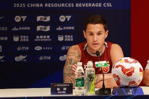 沪媒:海港暂时压过申花一头 维塔尔状态越来越好成为“节拍器” 沪媒:海港暂时压过申花一头 维塔尔状态越来越好成为“节拍器”