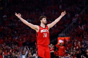 拉金谈国家队队友申京:他有点像约基奇 能带领我们拿欧锦赛奖牌 拉金谈国家队队友申京:他有点像约基奇 能带领我们拿欧锦赛奖牌