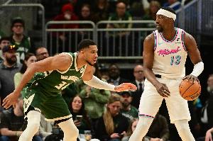 蒂格:阿德巴约能成为另一种风格的字母哥 他也能完成运球等动作 蒂格:阿德巴约能成为另一种风格的字母哥 他也能完成运球等动作