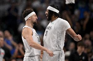 浓眉+弗拉格+拉塞尔!美媒晒独行侠新赛季阵容:能排在什么位置? 浓眉+弗拉格+拉塞尔!美媒晒独行侠新赛季阵容:能排在什么位置?