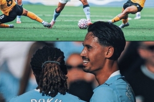 继2011年阿圭罗之后,赖因德斯是第二位在英超首秀传射的曼城球员 继2011年阿圭罗之后,赖因德斯是第二位在英超首秀传射的曼城球员