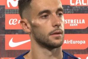 遭鞋钉踹脸😣巴萨门将加西亚右脸肿了个大包，赛后清晰可见