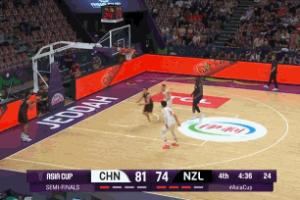 太积极!高诗岩从发球开始盯人撕咬 随后破坏传球&飞扑倒地险抢断 太积极!高诗岩从发球开始盯人撕咬 随后破坏传球&飞扑倒地险抢断