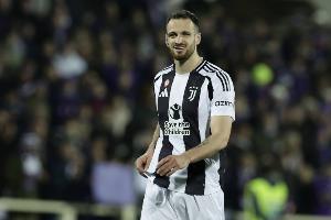 虚惊!热身赛加蒂主动要求换人&一瘸一拐离场,图多尔:只是抽筋 虚惊!热身赛加蒂主动要求换人&一瘸一拐离场,图多尔:只是抽筋