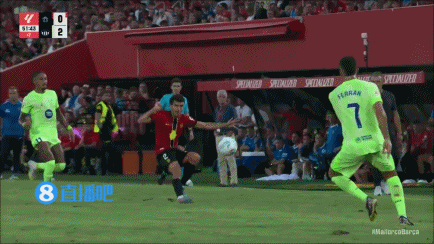 险些发生冲突，拉菲尼亚飞铲染黄，马洛卡球员不满