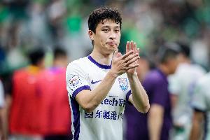 巴顿:跟浙江队可能气温要40度,这对我们的体能是个考验 巴顿:跟浙江队可能气温要40度,这对我们的体能是个考验