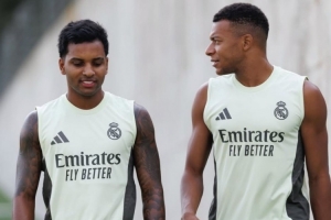 姆总转发!罗德里戈社媒晒与姆巴佩合照:兄弟 姆总转发!罗德里戈社媒晒与姆巴佩合照:兄弟