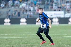 记者:博洛尼亚与阿斯拉尼未达成任何协议,双方团队对话仍进行中 记者:博洛尼亚与阿斯拉尼未达成任何协议,双方团队对话仍进行中