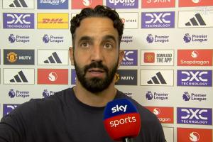 阿莫林:我们只能适应规则 我们表现更好&能赢下英超任何比赛 阿莫林:我们只能适应规则 我们表现更好&能赢下英超任何比赛