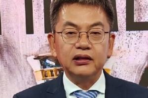 大考不远了!苏群:我看好中国男篮在世界杯打个翻身仗 大考不远了!苏群:我看好中国男篮在世界杯打个翻身仗