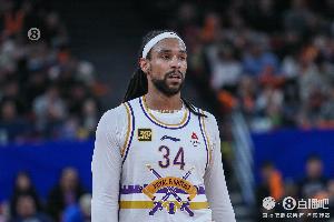 上赛季场均18.6分13板4.8助!媒体人:广东宏远接近签下萨林杰 上赛季场均18.6分13板4.8助!媒体人:广东宏远接近签下萨林杰