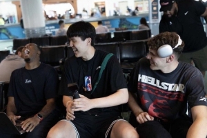 队记:开拓者打不了双塔 用杨瀚森可能要承受攻强守弱的现实 队记:开拓者打不了双塔 用杨瀚森可能要承受攻强守弱的现实