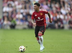 记者:桑乔重申不愿转会罗马,优先考虑参加欧冠的俱乐部 记者:桑乔重申不愿转会罗马,优先考虑参加欧冠的俱乐部