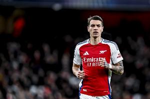 罗马诺:波尔图仍有意引进基维奥尔,但枪手视其为重要球员 罗马诺:波尔图仍有意引进基维奥尔,但枪手视其为重要球员