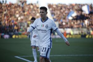 迪马:博洛尼亚与国米谈妥阿斯拉尼转会,费用约900万欧+40%二转 迪马:博洛尼亚与国米谈妥阿斯拉尼转会,费用约900万欧+40%二转