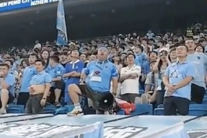 鲁媒：泰山向中足联申诉深圳球迷辱骂梅帅军，暂未收到任何回应