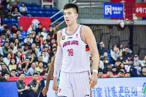 广州队近期继续寻找关于焦泊乔交易方案 有多支球队表示明确意向 广州队近期继续寻找关于焦泊乔交易方案 有多支球队表示明确意向