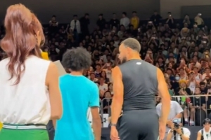 库里中国行与其同场竞技!朱正社媒发文:梦想成真 大师同场 库里中国行与其同场竞技!朱正社媒发文:梦想成真 大师同场