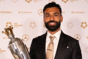 萨拉赫发表获奖感言:冠军才是最重要的,我们会在本赛季再次努力 萨拉赫发表获奖感言:冠军才是最重要的,我们会在本赛季再次努力