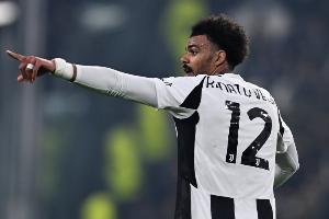 全市场:黄潜2800万欧+4年合同报价维加,已在竞争中领先尤文国米 全市场:黄潜2800万欧+4年合同报价维加,已在竞争中领先尤文国米