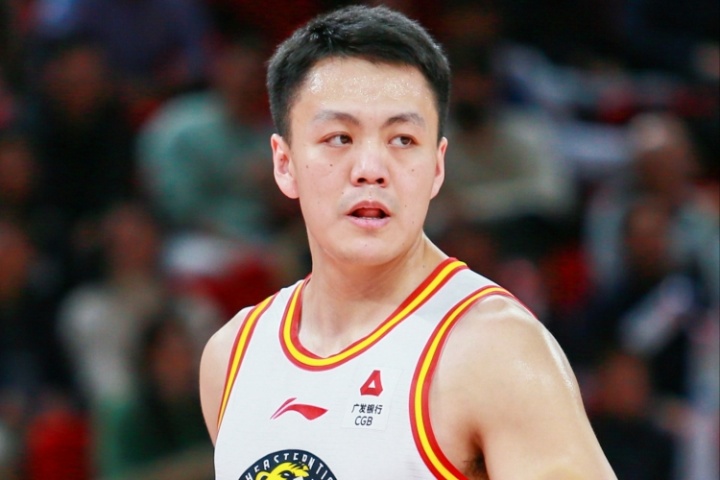 媒体人:姜宇星将和辽宁签下C类合同 赵率舟和刘雁宇加盟吉林 媒体人:姜宇星将和辽宁签下C类合同 赵率舟和刘雁宇加盟吉林