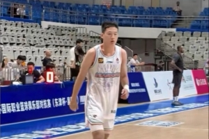 媒体人:王证&赵浩然&马延东已确定升入山东男篮一线队 媒体人:王证&赵浩然&马延东已确定升入山东男篮一线队