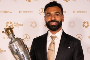 毫无悬念!官方:萨拉赫当选PFA年度球员票选最佳球员 毫无悬念!官方:萨拉赫当选PFA年度球员票选最佳球员