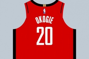 球衣记者:奥科吉在火箭穿20号球衣 队史上一位是费尔南多 球衣记者:奥科吉在火箭穿20号球衣 队史上一位是费尔南多