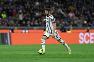 斯基拉:吉达国民3500万欧报价洛卡特利,但球员已决定留队 斯基拉:吉达国民3500万欧报价洛卡特利,但球员已决定留队