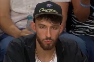 佩奇空砍44分惨遭绝杀!切特现场观战发推:💔💔💔💔💔 佩奇空砍44分惨遭绝杀!切特现场观战发推:💔💔💔💔💔