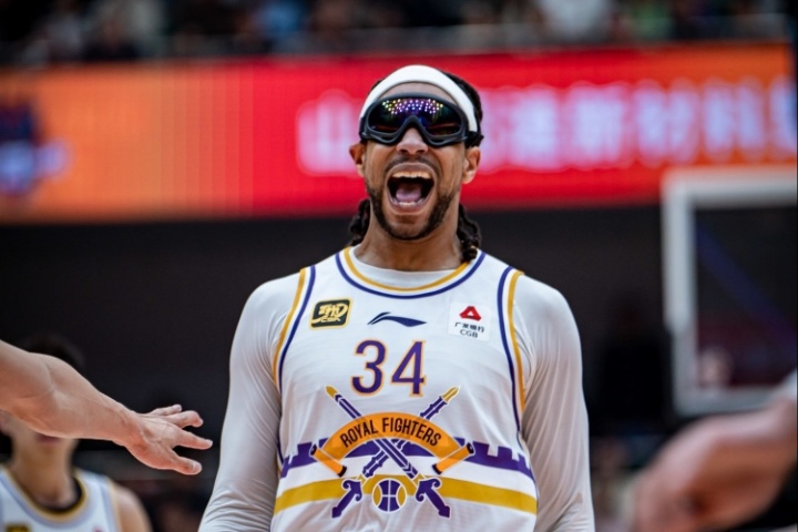 直播吧独家:广东辽宁均给萨林杰开出了税后120万美元报价 直播吧独家:广东辽宁均给萨林杰开出了税后120万美元报价