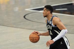 博格丹:字母哥拥有纯粹的运动天赋 你在他面前不能犯错 博格丹:字母哥拥有纯粹的运动天赋 你在他面前不能犯错