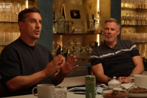 赖特称内维尔在曼联薪水过低,后者回应:我只是签字,不在乎这些 赖特称内维尔在曼联薪水过低,后者回应:我只是签字,不在乎这些