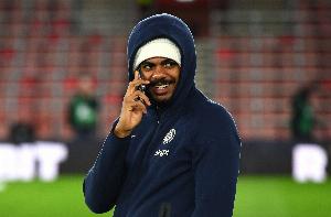 记者:维加转会黄潜固定转会费2450万欧,500万欧浮动较难实现 记者:维加转会黄潜固定转会费2450万欧,500万欧浮动较难实现