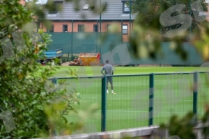 太阳报:伊萨克单独训练,和纽卡主帅埃迪-豪没有任何沟通 太阳报:伊萨克单独训练,和纽卡主帅埃迪-豪没有任何沟通