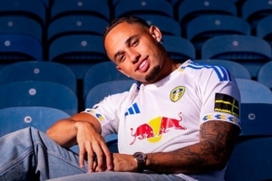 意媒:奥卡福转会利兹联,将为米兰带来1411万欧的正向收益 意媒:奥卡福转会利兹联,将为米兰带来1411万欧的正向收益