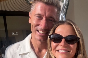 生日快乐!莱万迎来37岁生日,妻子安娜社媒晒庆生照片 生日快乐!莱万迎来37岁生日,妻子安娜社媒晒庆生照片