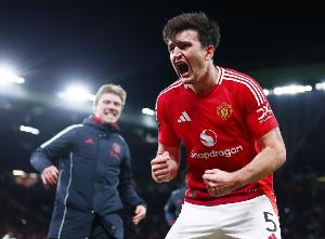 马奎尔赞库尼亚、姆伯莫:很有速度和强度,是真正的现代边锋 马奎尔赞库尼亚、姆伯莫:很有速度和强度,是真正的现代边锋